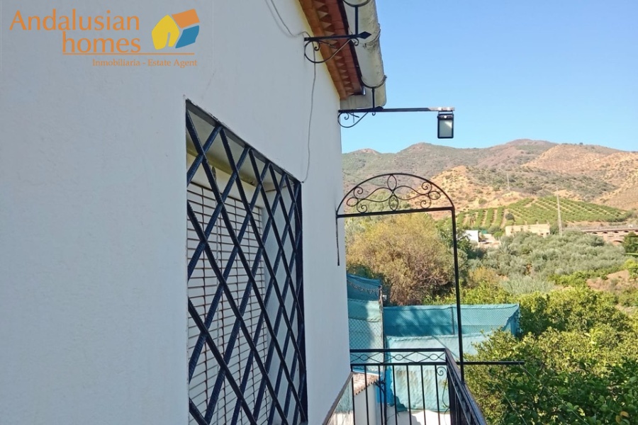 Álora property, finca for sale Álora, rustic farm Andalusia, country house Málaga, rural property Spain, finca with pool, citrus farm Álora, Andalusian countryside, property investment Spain, house with land Álora, country home for sale, rustic estate Málaga, real estate Álora, finca with fruit trees, Spanish country property
