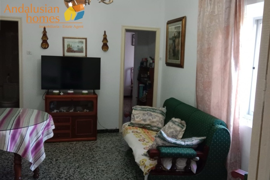 Álora property, finca for sale Álora, rustic farm Andalusia, country house Málaga, rural property Spain, finca with pool, citrus farm Álora, Andalusian countryside, property investment Spain, house with land Álora, country home for sale, rustic estate Málaga, real estate Álora, finca with fruit trees, Spanish country property
