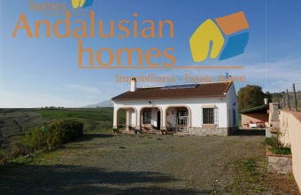 Álora property for sale, casa en venta en Álora, 3-bedroom house Álora, casa de 3 dormitorios, rural home with land, finca con terreno, Andalusian home, vivienda andaluza, house with solar panels, casa con paneles solares, fireplace home, casa con chimenea, fenced land property, terreno vallado, country house Málaga, casa rural Málaga, holiday home Spain, casa de vacaciones España, investment property Andalusia, inversión inmobiliaria Andalucía, rural retreat, retiro rural, house near Álora, casa cerca de Álora, Málaga countryside property, propiedad en el campo Málaga, self-sufficient home, vivienda autosuficiente, tranquil countryside living, vida tranquila en el campo, property with parking and storage, propiedad con aparcamiento y trastero
Álora property for sale, casa en venta en Álora, 3-bedroom house Álora, casa de 3 dormitorios, rural home with land, finca con terreno, Andalusian home, vivienda andaluza, house with solar panels, casa con paneles solares, fireplace home, casa con chimenea, fenced land property, terreno vallado, country house Málaga, casa rural Málaga, holiday home Spain, casa de vacaciones España, investment property Andalusia, inversión inmobiliaria Andalucía, rural retreat, retiro rural, house near Álora, casa cerca de Álora, Málaga countryside property, propiedad en el campo Málaga, self-sufficient home, vivienda autosuficiente, tranquil countryside living, vida tranquila en el campo, property with parking and storage, propiedad con aparcamiento y trastero