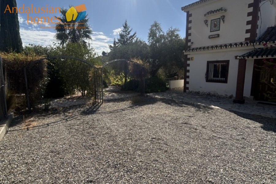country house, casa rural, El Chorro, Caminito del Rey, Álora, Málaga, Andalusia, pool, piscina, olive trees, olivos, rural property, casa de campo, hiking, senderismo, lakes, lagos, vacation home, casa de vacaciones, tranquility, tranquilidad, outdoor living, vida al aire libre