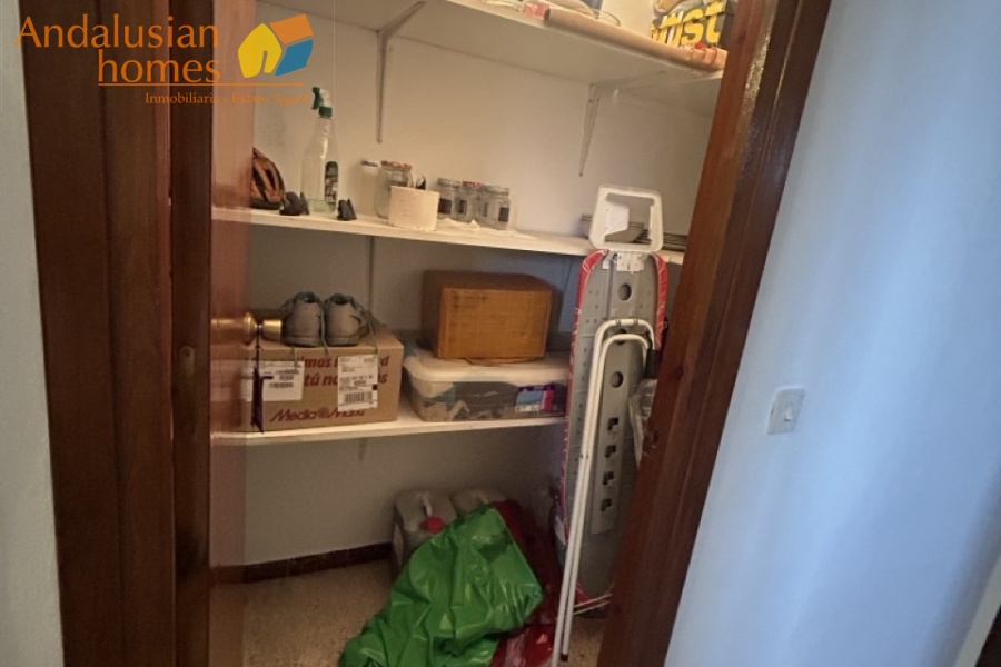 rustic farm, finca rústica, Álora property, property for sale Álora, countryside house, casa de campo, guest house, casa de invitados, lemon grove, huerto de limones, spacious house, casa espaciosa, land for sale, terreno en venta, rural retreat, retiro rural, modern renovation, renovación moderna, Andalusian farm, finca andaluza, private property, propiedad privada
