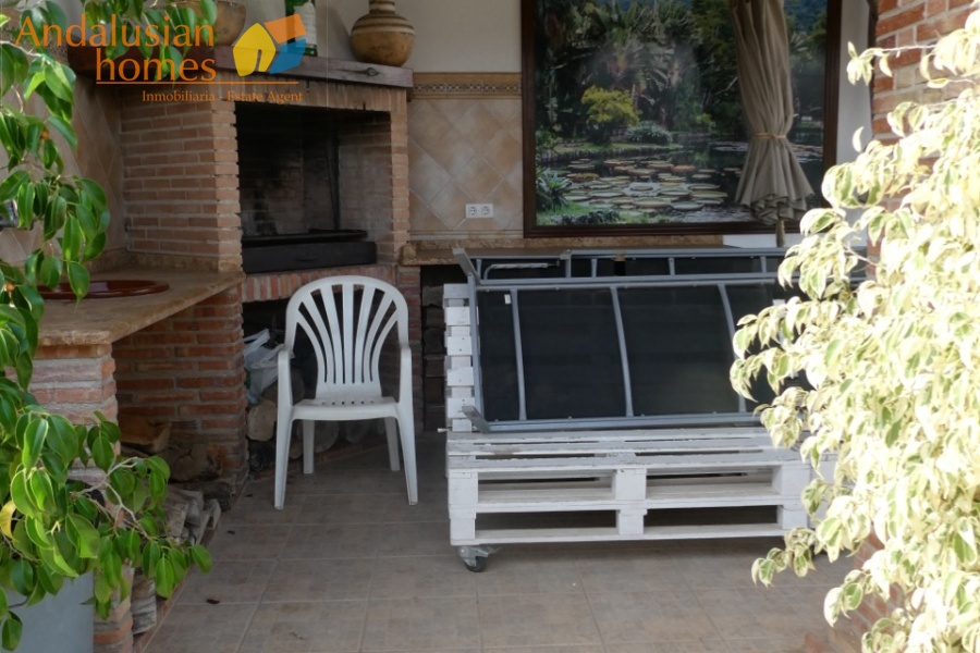 Álora property for sale, Andalusian estate, country house Spain, rural home Andalusia, villa with pool, private estate Spain, family home Andalusia, vacation home Spain, property with gardens, house with outbuildings, self-contained apartment, estate near Álora, luxury rural property, fruit trees property Spain, outdoor kitchen estate, investment property Andalusia, Spanish countryside villa, retreat near Málaga, estate with well, Spanish villa for sale
