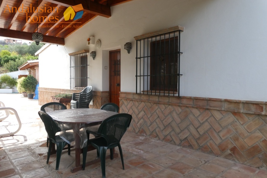 Álora property for sale, Andalusian estate, country house Spain, rural home Andalusia, villa with pool, private estate Spain, family home Andalusia, vacation home Spain, property with gardens, house with outbuildings, self-contained apartment, estate near Álora, luxury rural property, fruit trees property Spain, outdoor kitchen estate, investment property Andalusia, Spanish countryside villa, retreat near Málaga, estate with well, Spanish villa for sale

