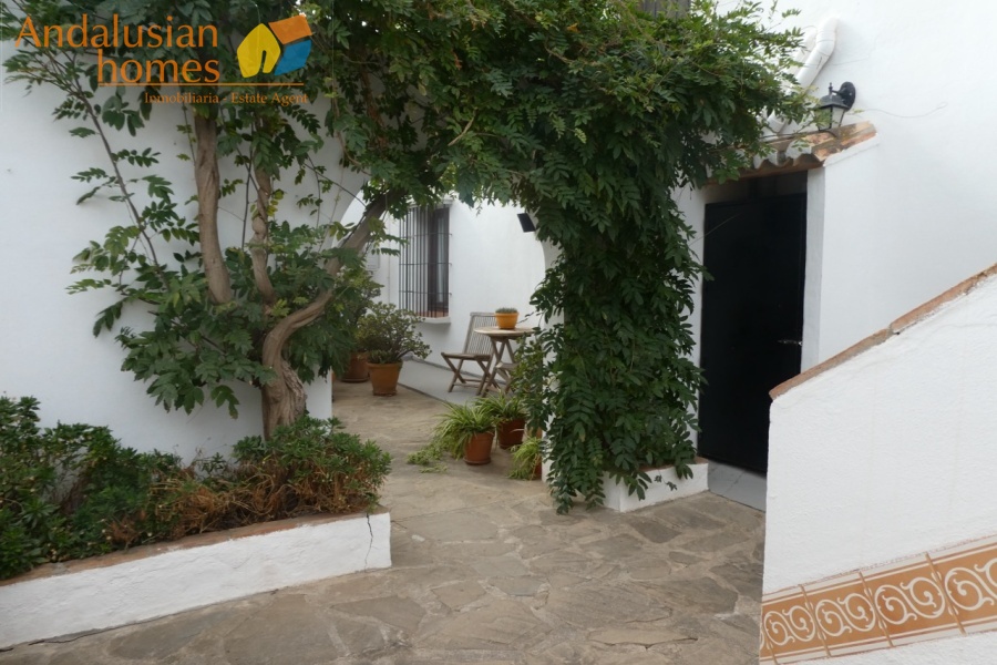 hotel for sale malaga, b&b for sale andalusia, boutique hotel for sale spain, country hotel for sale, guesthouse for sale costa del sol, rural hotel investment, bed and breakfast for sale spain, lifestyle business spain, property with pool and tennis court, historic hotel for sale, turnkey hospitality business, inland malaga property, country house with business potential.hotel en venta málaga, casa rural en venta andalucía, hotel boutique en venta españa, hostal en venta costa del sol, alojamiento rural en venta, inversión hotelera españa, bed and breakfast en venta, negocio turístico en venta, propiedad con piscina y pista de tenis, hotel histórico en venta, casa de campo con licencia turística, hotel rural andalucía, oportunidad de negocio hotelero.