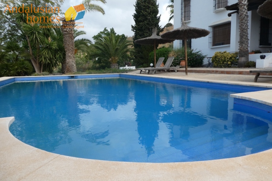 hotel for sale malaga, b&b for sale andalusia, boutique hotel for sale spain, country hotel for sale, guesthouse for sale costa del sol, rural hotel investment, bed and breakfast for sale spain, lifestyle business spain, property with pool and tennis court, historic hotel for sale, turnkey hospitality business, inland malaga property, country house with business potential.hotel en venta málaga, casa rural en venta andalucía, hotel boutique en venta españa, hostal en venta costa del sol, alojamiento rural en venta, inversión hotelera españa, bed and breakfast en venta, negocio turístico en venta, propiedad con piscina y pista de tenis, hotel histórico en venta, casa de campo con licencia turística, hotel rural andalucía, oportunidad de negocio hotelero.