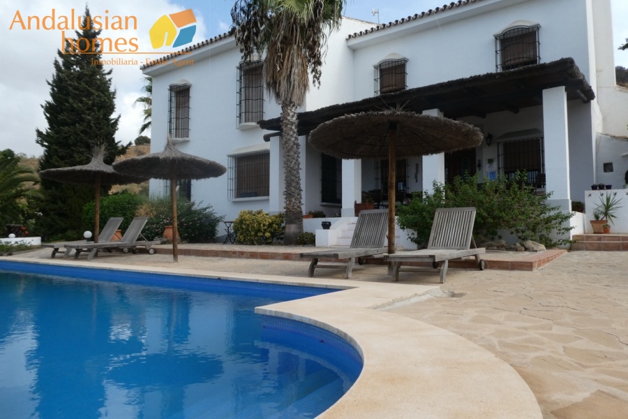 hotel for sale malaga, b&b for sale andalusia, boutique hotel for sale spain, country hotel for sale, guesthouse for sale costa del sol, rural hotel investment, bed and breakfast for sale spain, lifestyle business spain, property with pool and tennis court, historic hotel for sale, turnkey hospitality business, inland malaga property, country house with business potential.hotel en venta málaga, casa rural en venta andalucía, hotel boutique en venta españa, hostal en venta costa del sol, alojamiento rural en venta, inversión hotelera españa, bed and breakfast en venta, negocio turístico en venta, propiedad con piscina y pista de tenis, hotel histórico en venta, casa de campo con licencia turística, hotel rural andalucía, oportunidad de negocio hotelero.