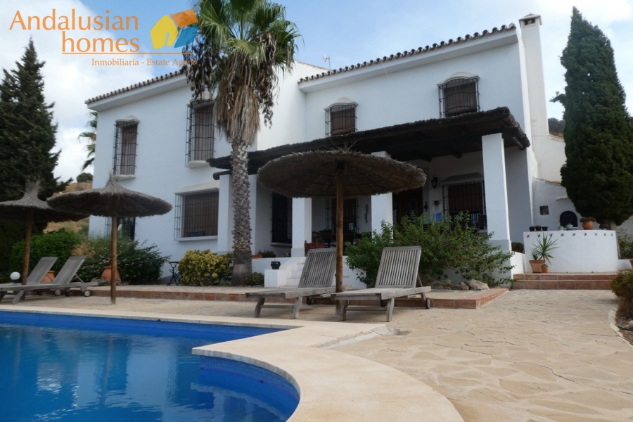 hotel for sale malaga, b&b for sale andalusia, boutique hotel for sale spain, country hotel for sale, guesthouse for sale costa del sol, rural hotel investment, bed and breakfast for sale spain, lifestyle business spain, property with pool and tennis court, historic hotel for sale, turnkey hospitality business, inland malaga property, country house with business potential.hotel en venta málaga, casa rural en venta andalucía, hotel boutique en venta españa, hostal en venta costa del sol, alojamiento rural en venta, inversión hotelera españa, bed and breakfast en venta, negocio turístico en venta, propiedad con piscina y pista de tenis, hotel histórico en venta, casa de campo con licencia turística, hotel rural andalucía, oportunidad de negocio hotelero.