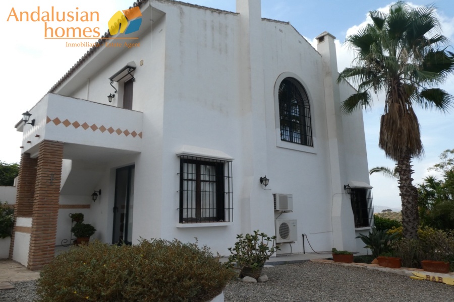 hotel for sale malaga, b&b for sale andalusia, boutique hotel for sale spain, country hotel for sale, guesthouse for sale costa del sol, rural hotel investment, bed and breakfast for sale spain, lifestyle business spain, property with pool and tennis court, historic hotel for sale, turnkey hospitality business, inland malaga property, country house with business potential.hotel en venta málaga, casa rural en venta andalucía, hotel boutique en venta españa, hostal en venta costa del sol, alojamiento rural en venta, inversión hotelera españa, bed and breakfast en venta, negocio turístico en venta, propiedad con piscina y pista de tenis, hotel histórico en venta, casa de campo con licencia turística, hotel rural andalucía, oportunidad de negocio hotelero.