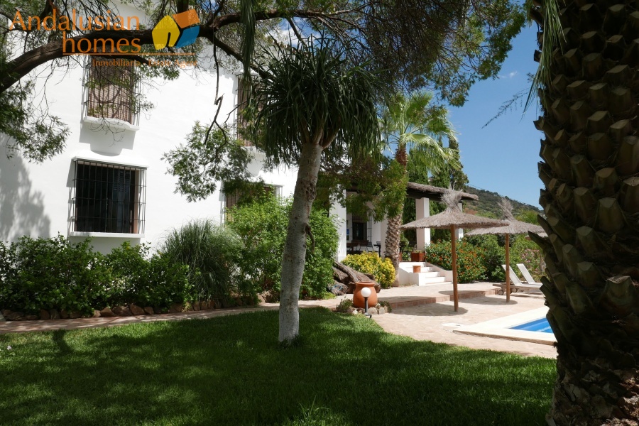 hotel for sale malaga, b&b for sale andalusia, boutique hotel for sale spain, country hotel for sale, guesthouse for sale costa del sol, rural hotel investment, bed and breakfast for sale spain, lifestyle business spain, property with pool and tennis court, historic hotel for sale, turnkey hospitality business, inland malaga property, country house with business potential.hotel en venta málaga, casa rural en venta andalucía, hotel boutique en venta españa, hostal en venta costa del sol, alojamiento rural en venta, inversión hotelera españa, bed and breakfast en venta, negocio turístico en venta, propiedad con piscina y pista de tenis, hotel histórico en venta, casa de campo con licencia turística, hotel rural andalucía, oportunidad de negocio hotelero.
