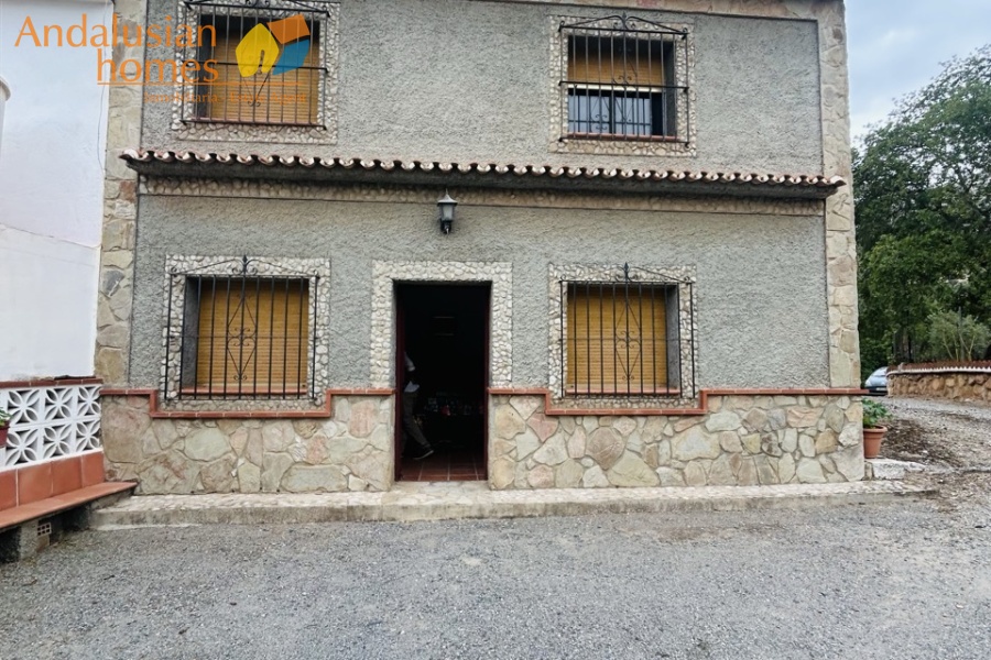 country homes for sale, casas de campo en venta, El Chorro property, Caminito del Rey, rural house Andalusia, casa rural Málaga, home and business opportunity, inversión turística España, holiday rental property, alojamiento rural, Booking.com 9.8 rating, mountain views, vistas a la montaña, private pool, piscina privada, property near Álora, finca for sale, turismo rural Andalucía, live and earn in Spain, vivir y trabajar en el campo
