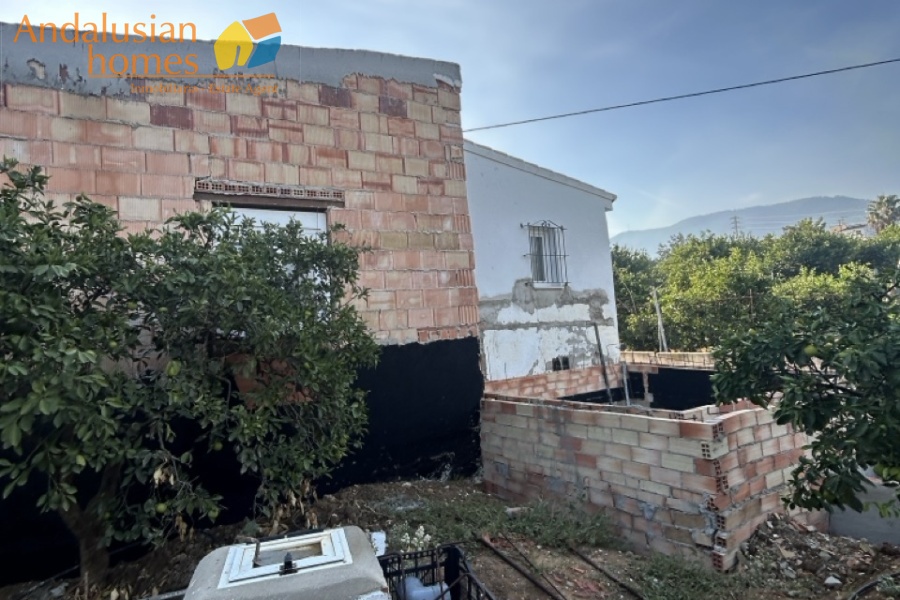 finca for sale los llanos, finca alora, country property alora, finca with land, olive grove property, rural property andalusia, renovation project spain, finca with outbuildings, canal water property, country house for sale malaga, spanish finca for renovation, finca near amenities, property with fruit trees