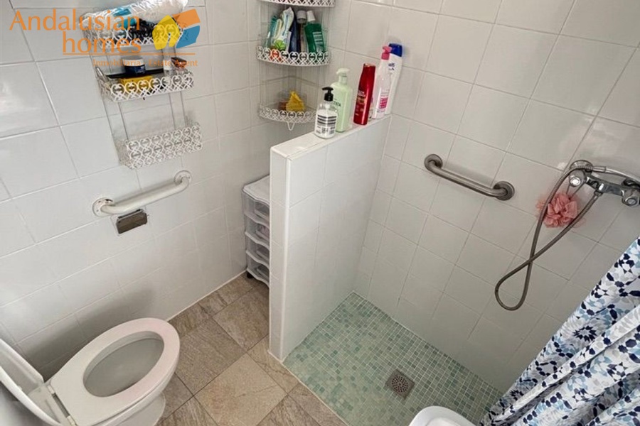 chalet for sale Álora, Las Mellizas property, country house Málaga, rural home for sale, finca Álora, house with pool Álora, property with well water, fruit trees property, peaceful rural retreat, fenced plot Álora, Andalusian countryside home, ready to move in chalet, Málaga real estate