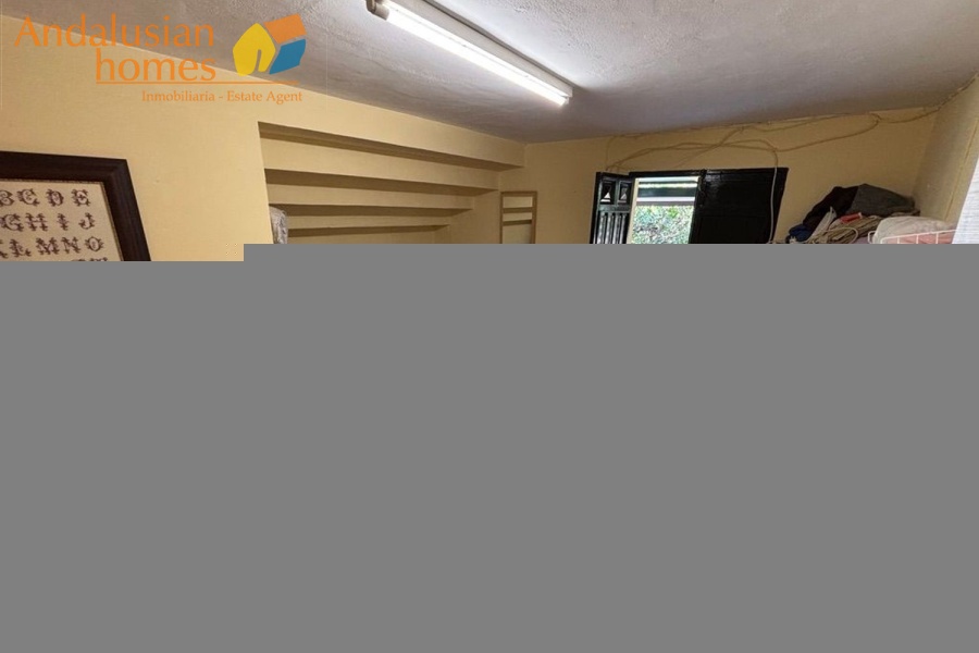 chalet for sale Álora, Las Mellizas property, country house Málaga, rural home for sale, finca Álora, house with pool Álora, property with well water, fruit trees property, peaceful rural retreat, fenced plot Álora, Andalusian countryside home, ready to move in chalet, Málaga real estate