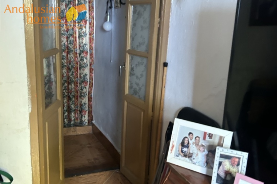 townhouse for sale, renovation project, property with potential, town centre property, roof terrace, castle views, character home, investment property, multi-entrance house, project home, fixer-upper, historic townhouse