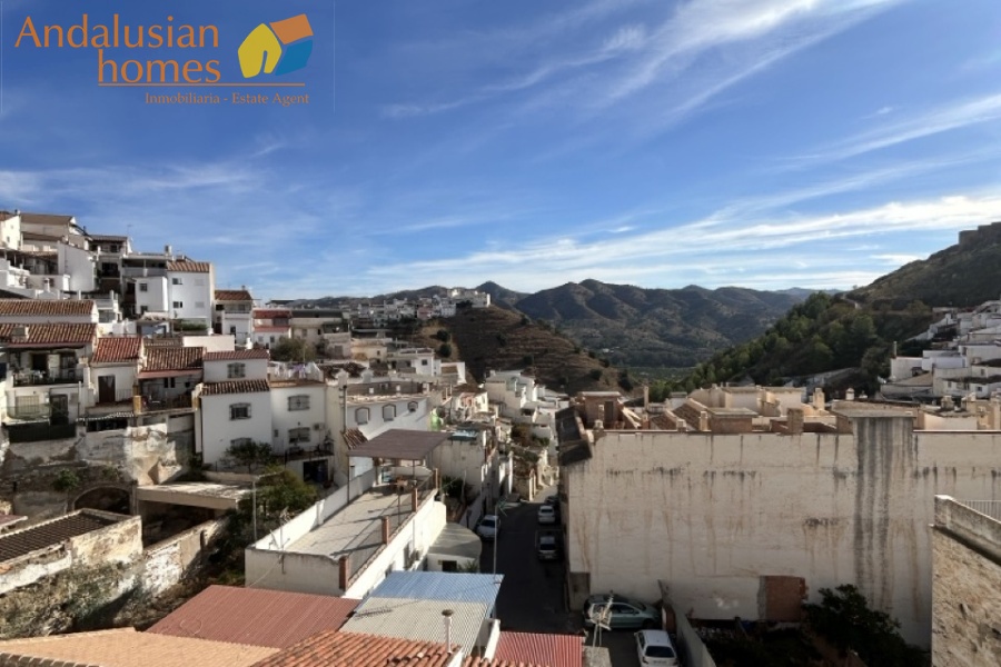 townhouse for sale, renovation project, property with potential, town centre property, roof terrace, castle views, character home, investment property, multi-entrance house, project home, fixer-upper, historic townhouse