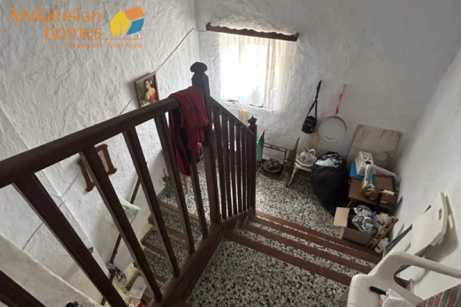 townhouse for sale, renovation project, property with potential, town centre property, roof terrace, castle views, character home, investment property, multi-entrance house, project home, fixer-upper, historic townhouse