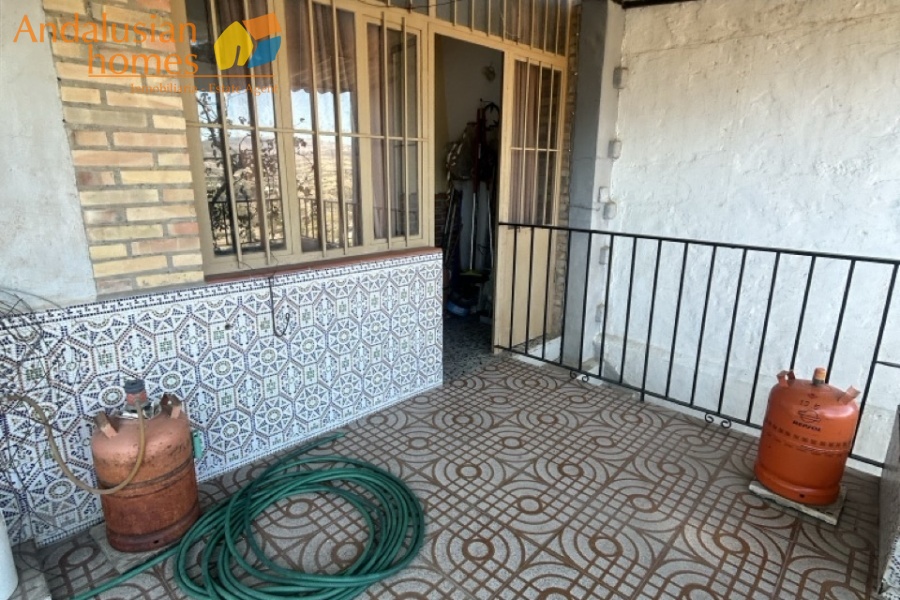 Álora property for sale, village house Álora, Andalusia real estate, house with garden Álora, multi-storey house, character property Andalusia, investment property Álora, renovation project Spain, house with separate apartment potential, traditional Spanish home, property near amenities Álora