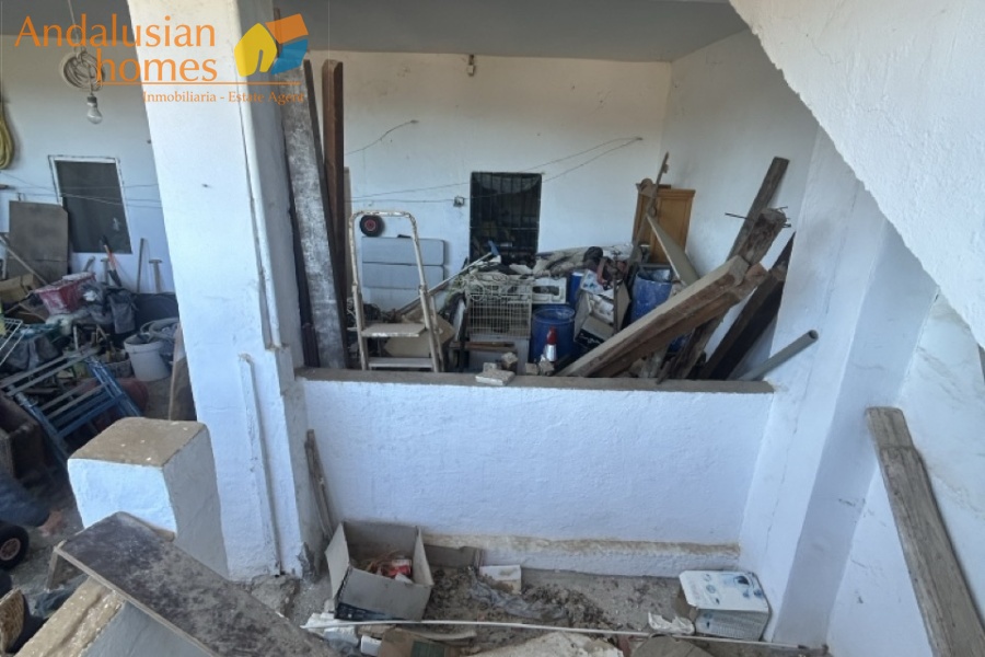 Álora property for sale, village house Álora, Andalusia real estate, house with garden Álora, multi-storey house, character property Andalusia, investment property Álora, renovation project Spain, house with separate apartment potential, traditional Spanish home, property near amenities Álora