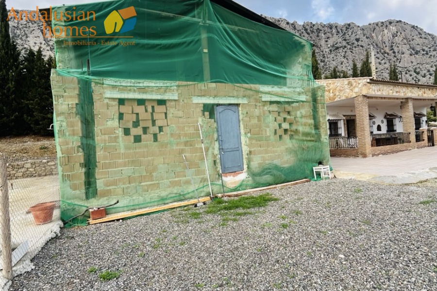 country house Los Angosturas, rural property Andalusia, house with mountain views, property with olive trees, country house near El Chorro, rural home Valle de Abdalajís, house with land Spain, countryside property with pool, private rural property, Andalusian country house