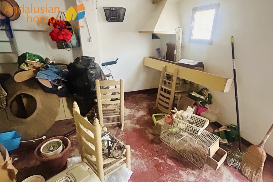 village house Álora, property for renovation Spain, village property Andalusia, house with two apartments, investment property Álora, traditional Spanish village house, property with terraces, town centre property Spain, renovation opportunity Andalusia