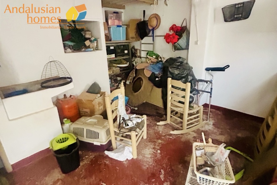 village house Álora, property for renovation Spain, village property Andalusia, house with two apartments, investment property Álora, traditional Spanish village house, property with terraces, town centre property Spain, renovation opportunity Andalusia
