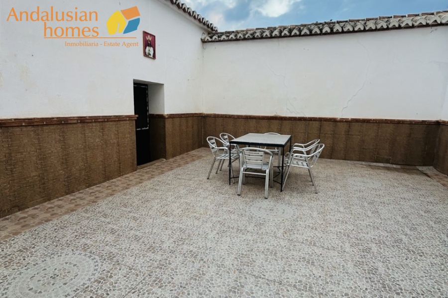 cortijo Valle de Abdalajís, traditional cortijo Andalusia, country property with olive trees, rural house for sale Spain, cortijo with land Málaga, country home near Álora, Andalusian farmhouse for sale, rural property with outbuildings