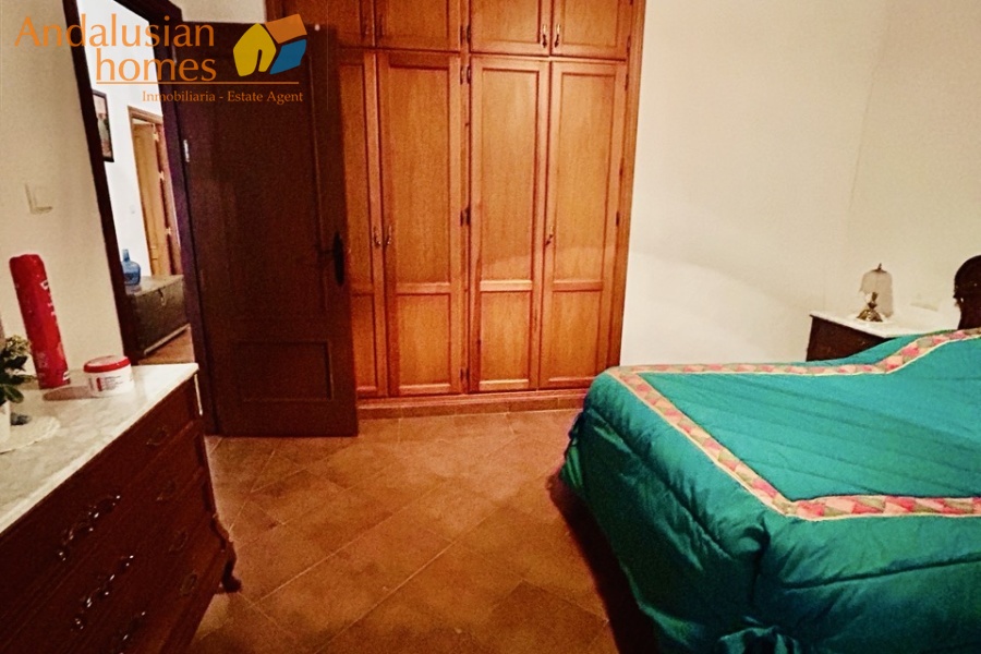 cortijo Valle de Abdalajís, traditional cortijo Andalusia, country property with olive trees, rural house for sale Spain, cortijo with land Málaga, country home near Álora, Andalusian farmhouse for sale, rural property with outbuildings