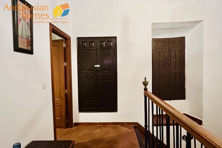 cortijo Valle de Abdalajís, traditional cortijo Andalusia, country property with olive trees, rural house for sale Spain, cortijo with land Málaga, country home near Álora, Andalusian farmhouse for sale, rural property with outbuildings
