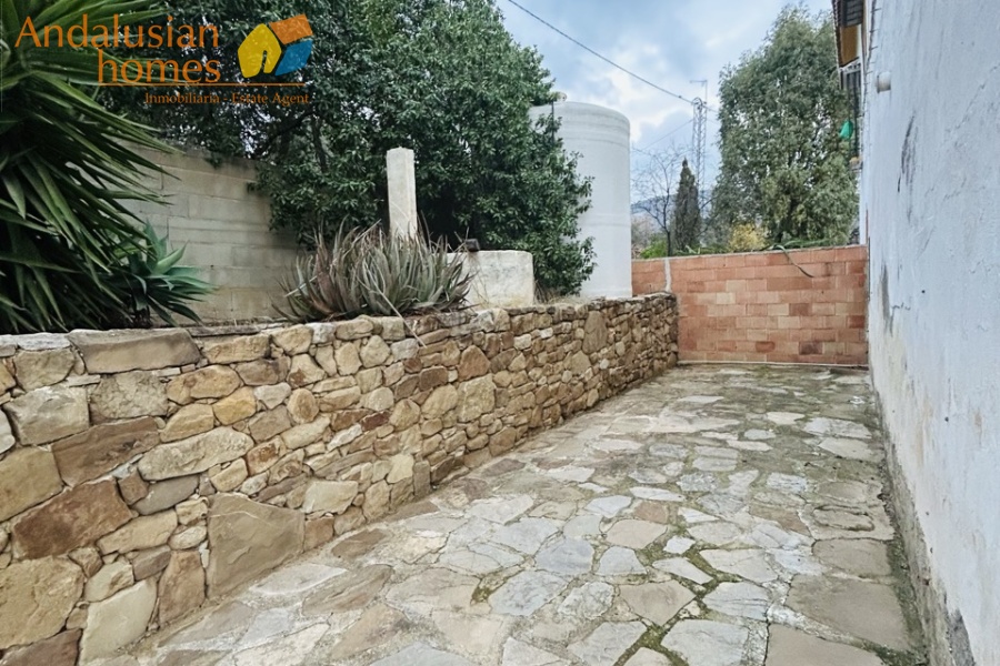 cortijo Valle de Abdalajís, traditional cortijo Andalusia, country property with olive trees, rural house for sale Spain, cortijo with land Málaga, country home near Álora, Andalusian farmhouse for sale, rural property with outbuildings