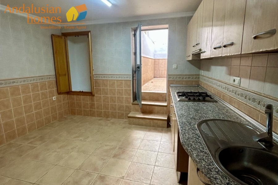 Álora apartment, town centre property, two-storey apartment, Álora town living, property for sale Álora, Malaga apartment, Andalusia property, investment property Spain, walking distance amenities, residential apartment