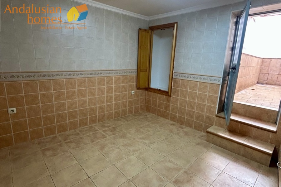 Álora apartment, town centre property, two-storey apartment, Álora town living, property for sale Álora, Malaga apartment, Andalusia property, investment property Spain, walking distance amenities, residential apartment