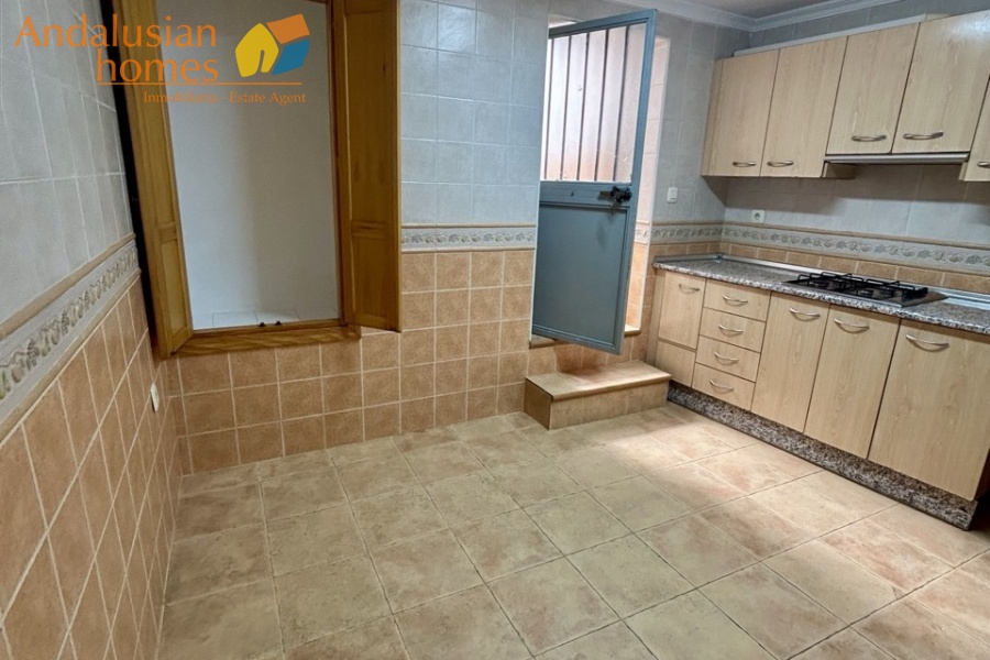 Álora apartment, town centre property, two-storey apartment, Álora town living, property for sale Álora, Malaga apartment, Andalusia property, investment property Spain, walking distance amenities, residential apartment
