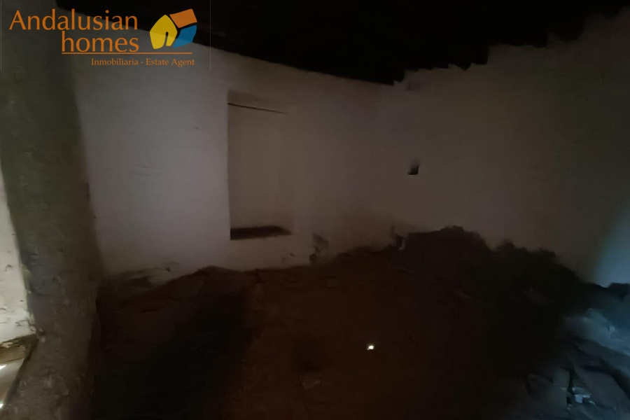 large cortijo for sale, cortijo for reform, traditional cortijo spain, rural renovation project, olive grove property, country house for sale, andalusian cortijo, investment property spain, rural tourism project, house with land for sale, agricultural land with cortijo, large rural property, cortijo renovation opportunity, countryside estate for sale