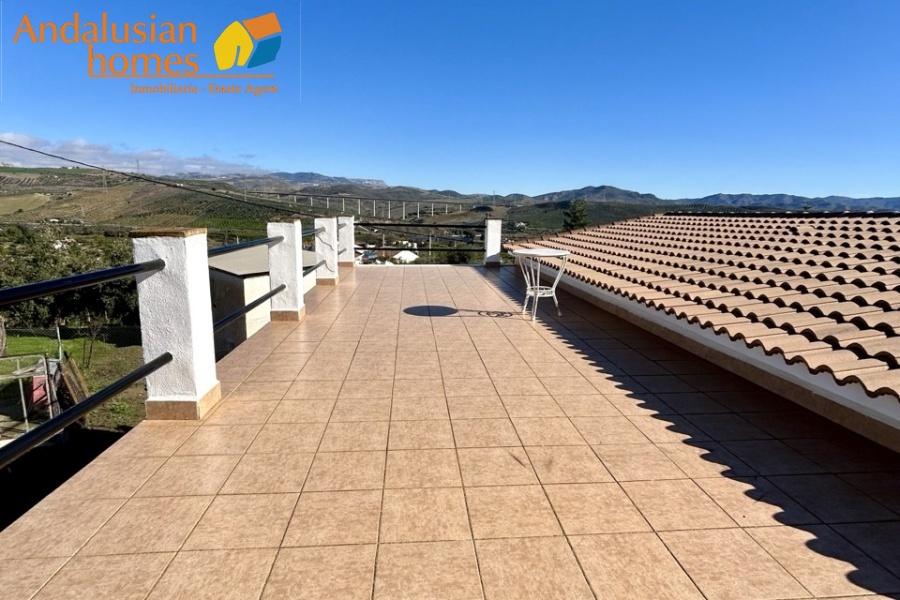 village house for sale Bermejo, property for sale Caracuel, village house Álora area, semi rural property Spain, Andalusian village house, house with garden Bermejo, house with roof terrace Spain, property with panoramic views Málaga, renovation potential property Spain, urban plot property Andalucía, house near El Chorro, country village house Málaga, Spanish village home for sale, investment property Andalucía