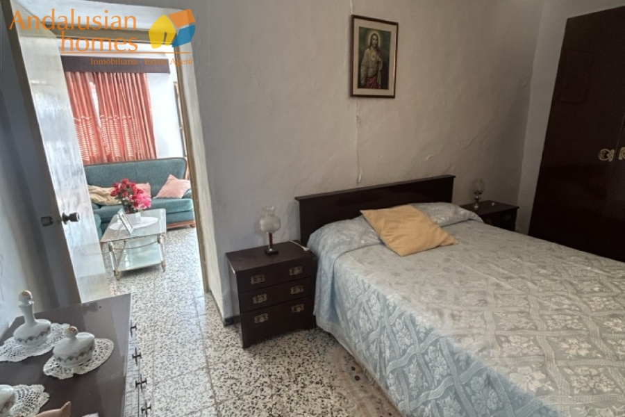 casa de pueblo Gibralgalia, vivienda rural Cártama, casa en venta Málaga interior, propiedad con parcela, casa con piscina, vivienda rural Andalucía, casa con garaje, casa de campo Cártama, inmueble rústico urbano