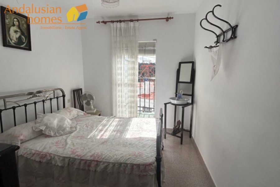 casa de pueblo Gibralgalia, vivienda rural Cártama, casa en venta Málaga interior, propiedad con parcela, casa con piscina, vivienda rural Andalucía, casa con garaje, casa de campo Cártama, inmueble rústico urbano
