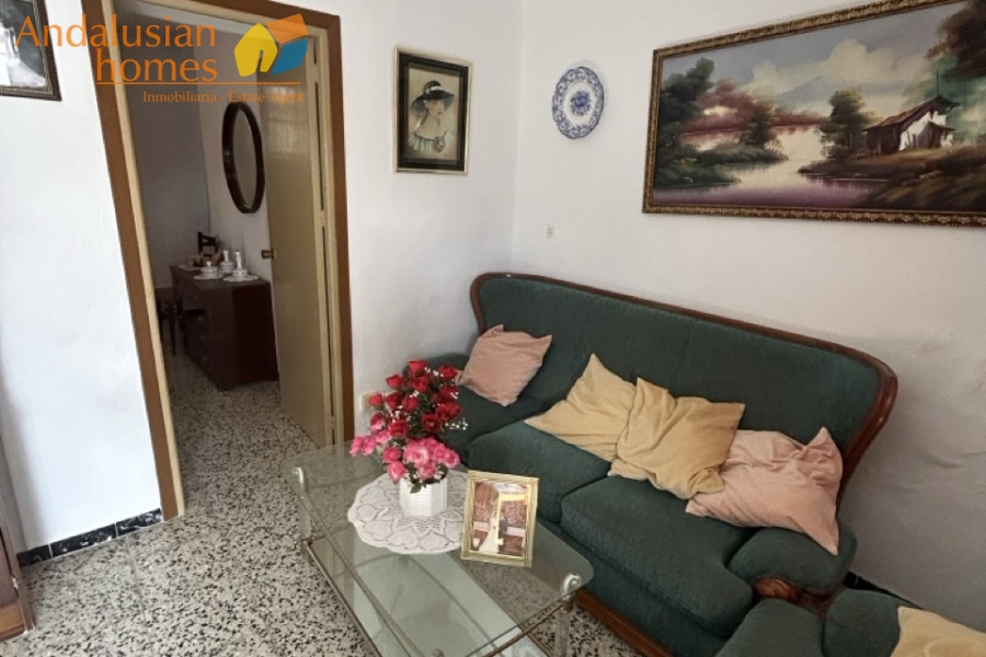 casa de pueblo Gibralgalia, vivienda rural Cártama, casa en venta Málaga interior, propiedad con parcela, casa con piscina, vivienda rural Andalucía, casa con garaje, casa de campo Cártama, inmueble rústico urbano