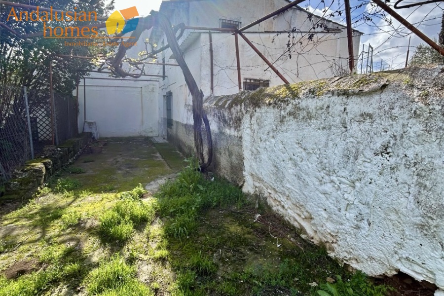 casa rústica, propiedad en Álora, finca en venta, casa de campo, parcela grande, vistas al campo, necesidad de reforma, agua de pozo, electricidad, jardín exterior
rustic house, property in Álora, country estate for sale, country home, large plot, countryside views, renovation needed, well water, electricity, outdoor garden