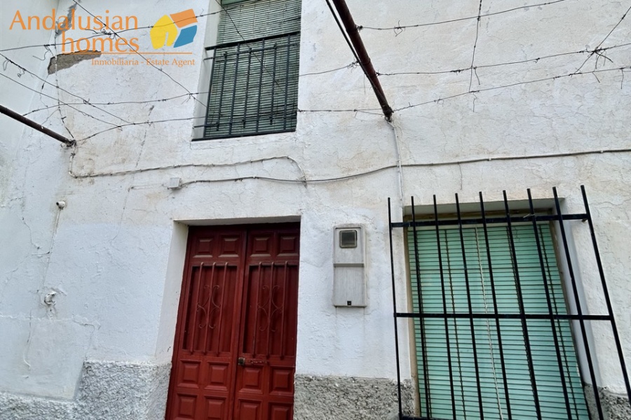 casa rústica, propiedad en Álora, finca en venta, casa de campo, parcela grande, vistas al campo, necesidad de reforma, agua de pozo, electricidad, jardín exterior
rustic house, property in Álora, country estate for sale, country home, large plot, countryside views, renovation needed, well water, electricity, outdoor garden