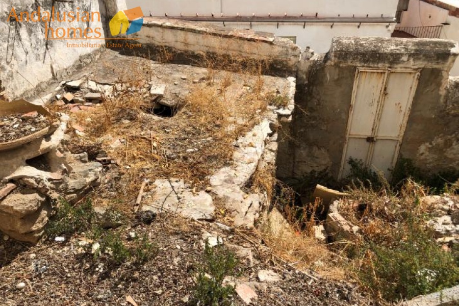 town house for reform, casa de pueblo para reformar, renovation project Spain, village house, property for renovation, inversión inmobiliaria, Spanish town house, casa para renovar, rental investment, proyecto de reforma, village property Spain