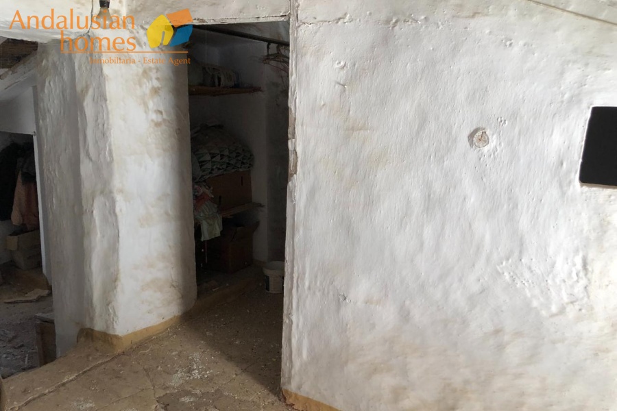 town house for reform, casa de pueblo para reformar, renovation project Spain, village house, property for renovation, inversión inmobiliaria, Spanish town house, casa para renovar, rental investment, proyecto de reforma, village property Spain