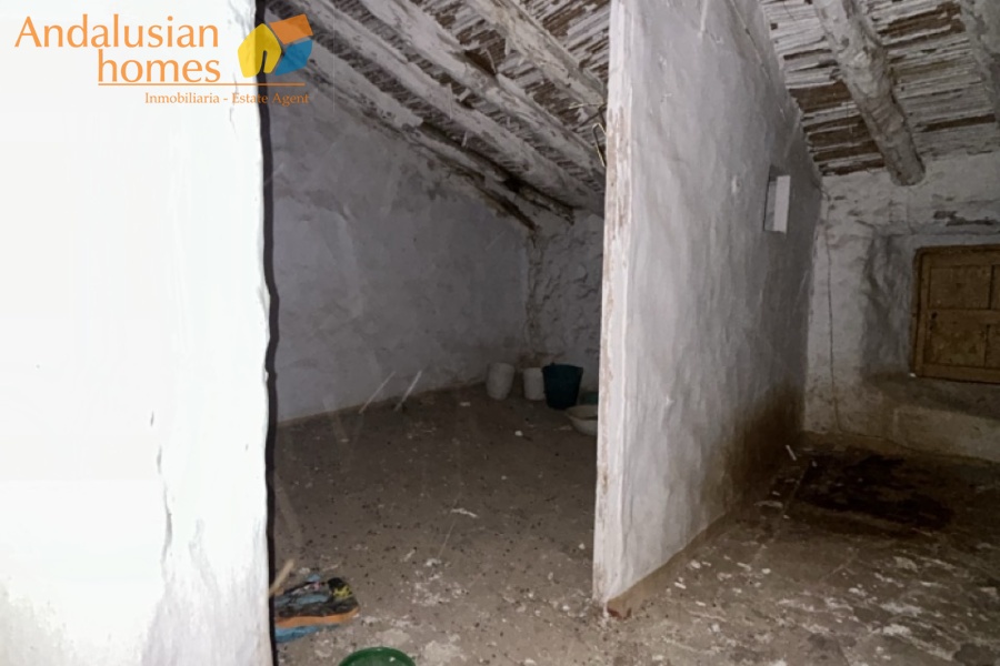 town house for reform, casa de pueblo para reformar, renovation project Spain, village house, property for renovation, inversión inmobiliaria, Spanish town house, casa para renovar, rental investment, proyecto de reforma, village property Spain
