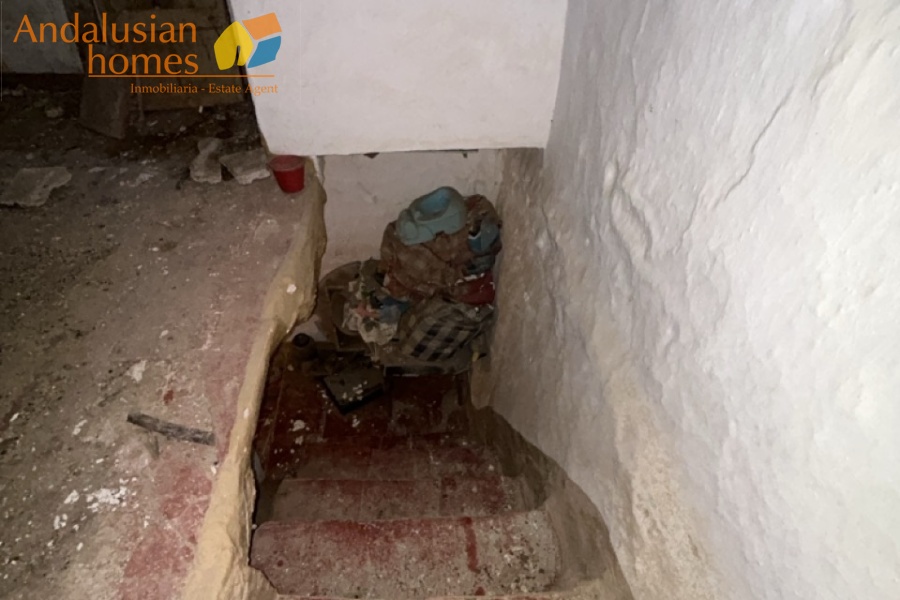 town house for reform, casa de pueblo para reformar, renovation project Spain, village house, property for renovation, inversión inmobiliaria, Spanish town house, casa para renovar, rental investment, proyecto de reforma, village property Spain