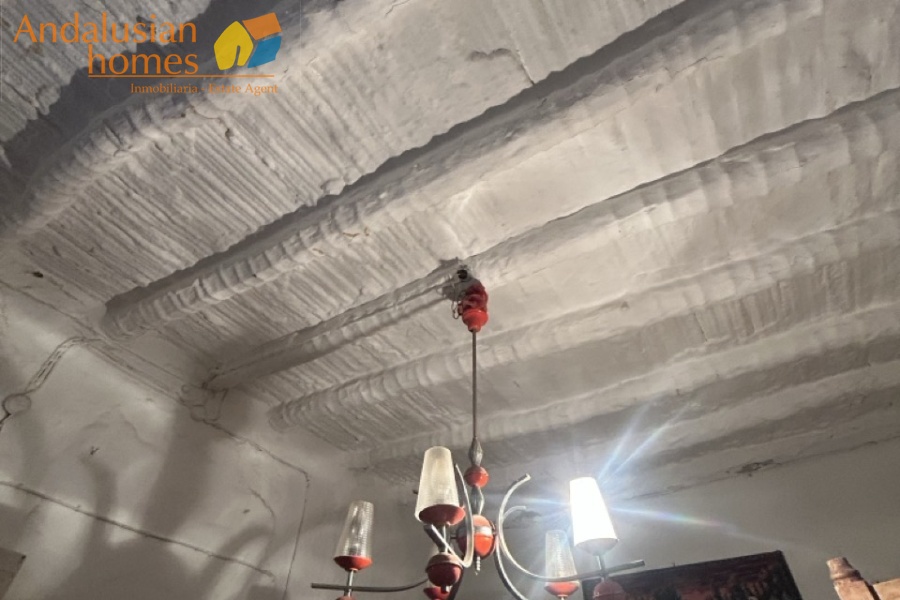 town house for reform, casa de pueblo para reformar, renovation project Spain, village house, property for renovation, inversión inmobiliaria, Spanish town house, casa para renovar, rental investment, proyecto de reforma, village property Spain