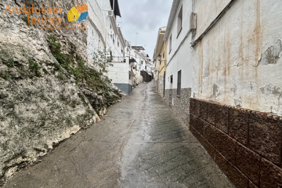 town house for reform, casa de pueblo para reformar, renovation project Spain, village house, property for renovation, inversión inmobiliaria, Spanish town house, casa para renovar, rental investment, proyecto de reforma, village property Spain