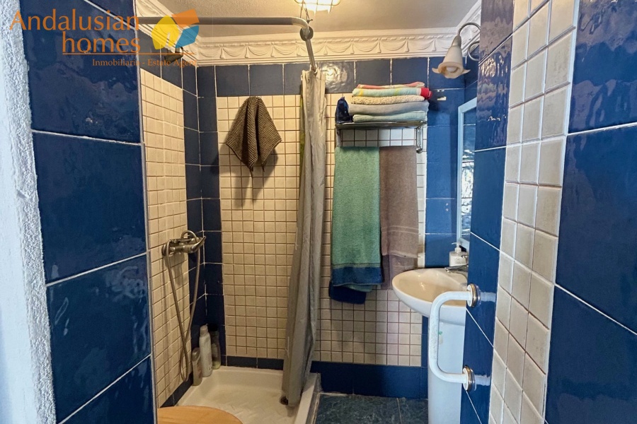 Ensuite bathroom 
