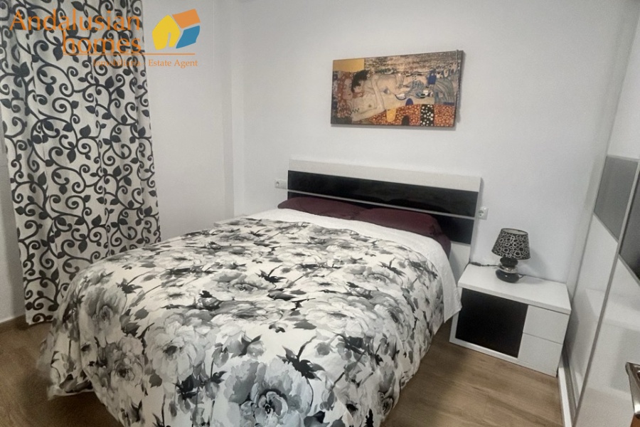 Álora, alquiler Álora, piso en alquiler Álora, apartamento en alquiler, alquiler larga temporada, long term rental Álora, apartamento amueblado, piso amueblado, centro de Álora, alquiler centro, 1 dormitorio, un dormitorio, balcón, cocina equipada, baño con ducha, moderno, bien presentado, listo para entrar, parking cercano, alquiler Málaga provincia
