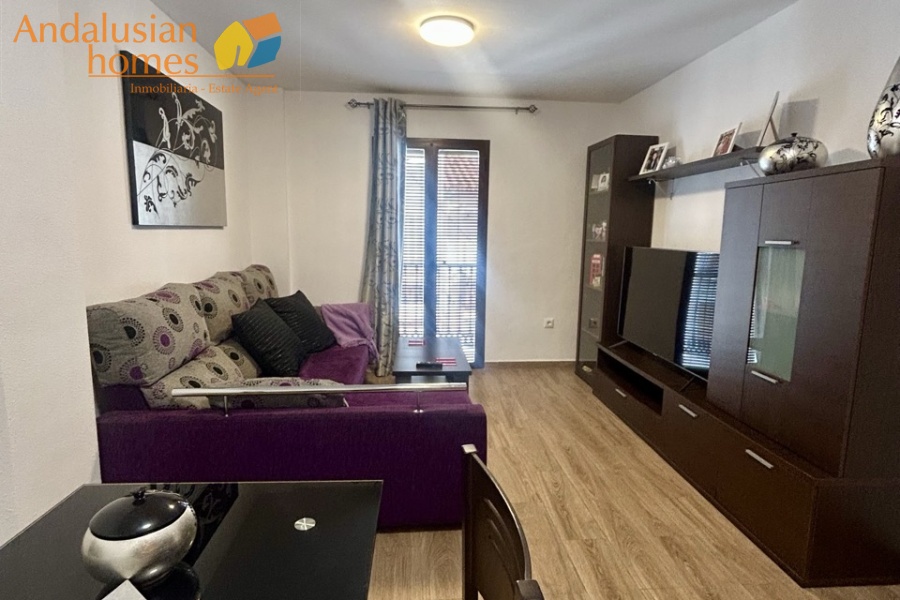 Álora, alquiler Álora, piso en alquiler Álora, apartamento en alquiler, alquiler larga temporada, long term rental Álora, apartamento amueblado, piso amueblado, centro de Álora, alquiler centro, 1 dormitorio, un dormitorio, balcón, cocina equipada, baño con ducha, moderno, bien presentado, listo para entrar, parking cercano, alquiler Málaga provincia
