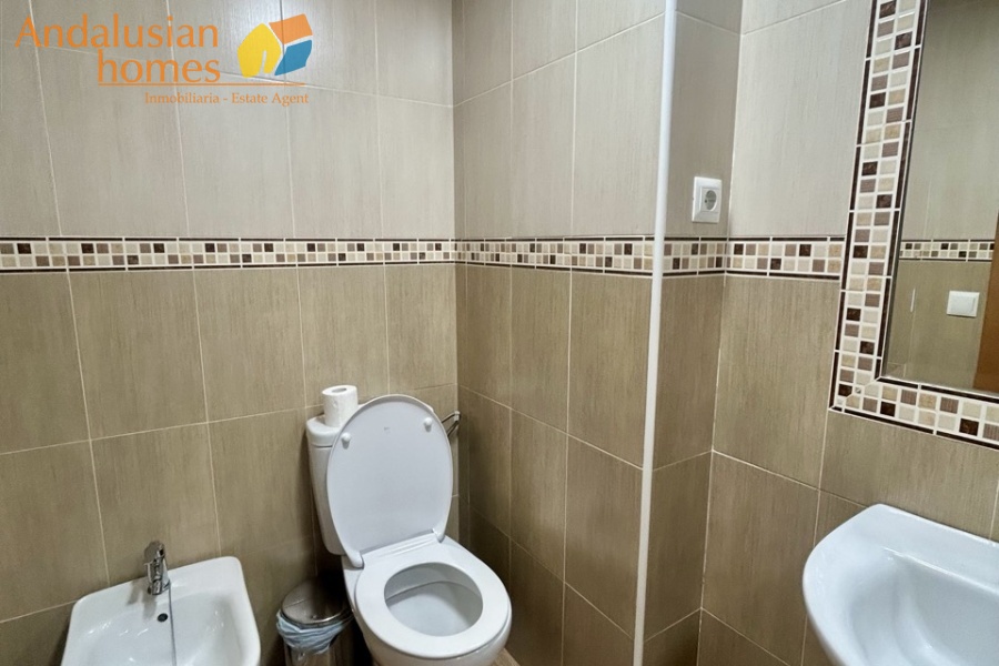 Álora, alquiler Álora, piso en alquiler Álora, apartamento en alquiler, alquiler larga temporada, long term rental Álora, apartamento amueblado, piso amueblado, centro de Álora, alquiler centro, 1 dormitorio, un dormitorio, balcón, cocina equipada, baño con ducha, moderno, bien presentado, listo para entrar, parking cercano, alquiler Málaga provincia
