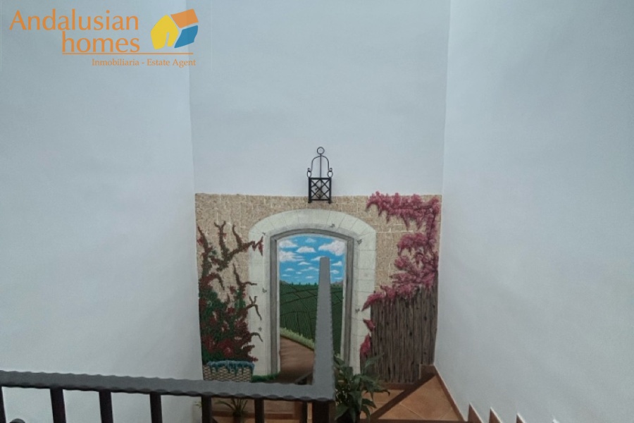 Here are suggested **meta keywords** for the property listing:

Casa en venta Bermejo, propiedad en venta Álora, casa con piscina Álora, chalet en Bermejo, vivienda familiar Málaga, casa con garaje y piscina, propiedad con potencial alquiler Álora, casa tradicional andaluza, inmueble cerca de El Chorro, casa con terraza y vistas al campo, propiedad en Valle del Guadalhorce, inversión inmobiliaria Málaga, casa con apartamento independiente potencial, vivienda con patio y barbacoa, casa cerca de servicios y restaurantes, property for sale Bermejo, house for sale Álora Spain, family home with pool Spain
